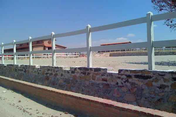 Cerca o corral para caballos 2 barandas - Ideaverde.com.mx