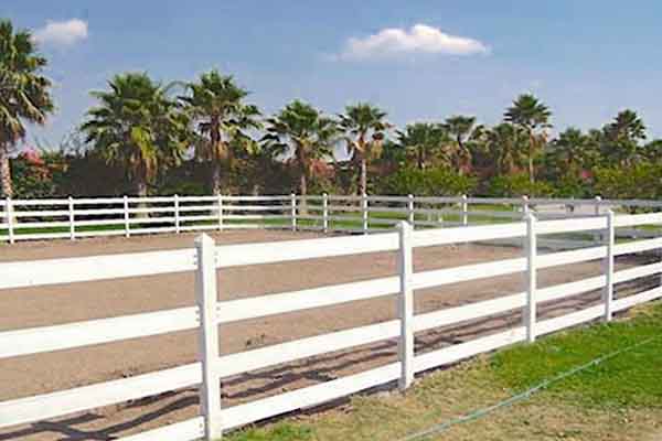 Cerca o corral para caballos 4 barandas - Ideaverde.com.mx